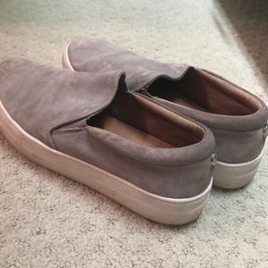 Steve Madden Slip ons